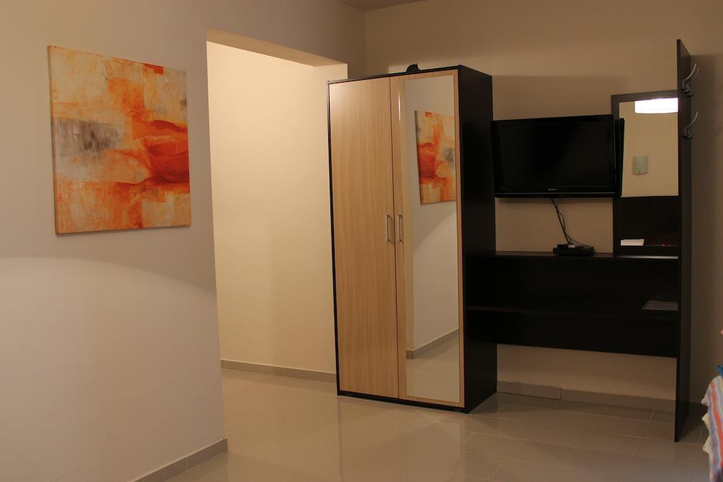 Solar Apartments Херцег-Новий Номер фото